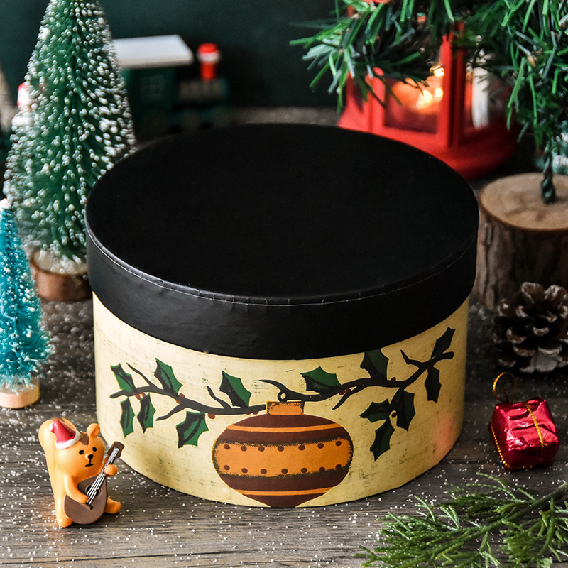 X'mas Round Gift Box with Shredded Paper