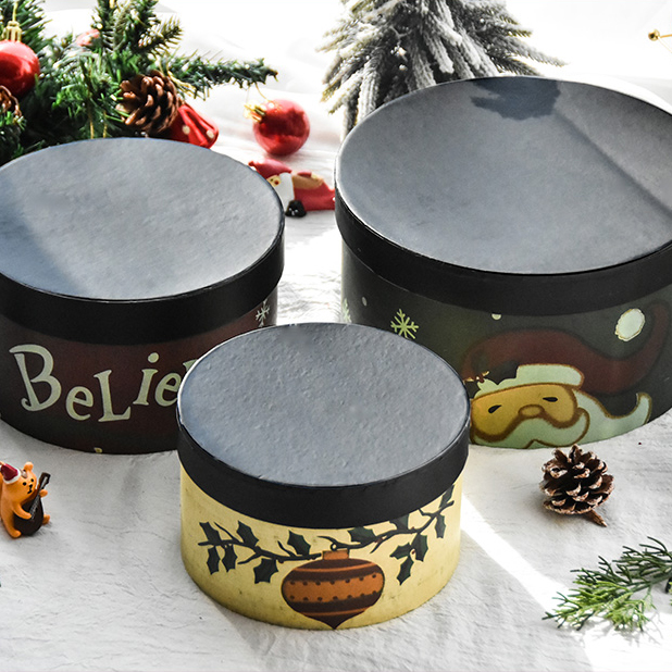 X'mas Round Gift Box with Shredded Paper