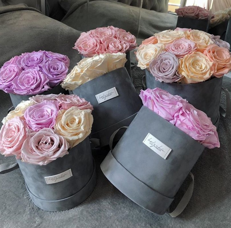 Velvet Round Flower Box with Logo Label