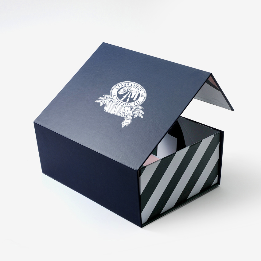 Folding Box with Colorful Printing Inside