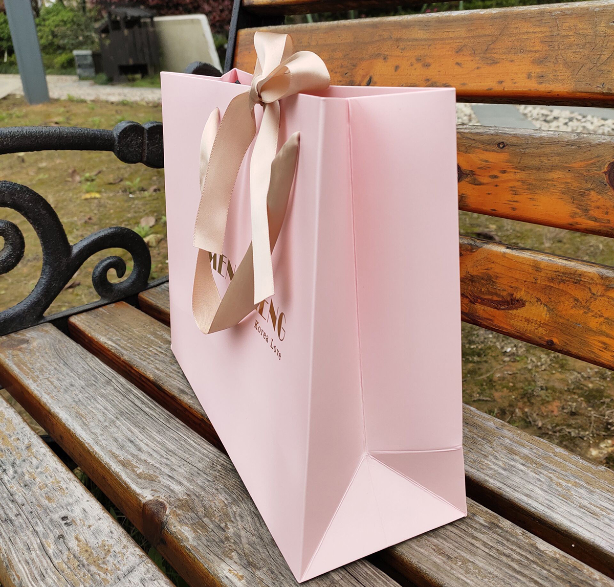 Luxury Shopping Paper Bag with Ribbon Bow Tie